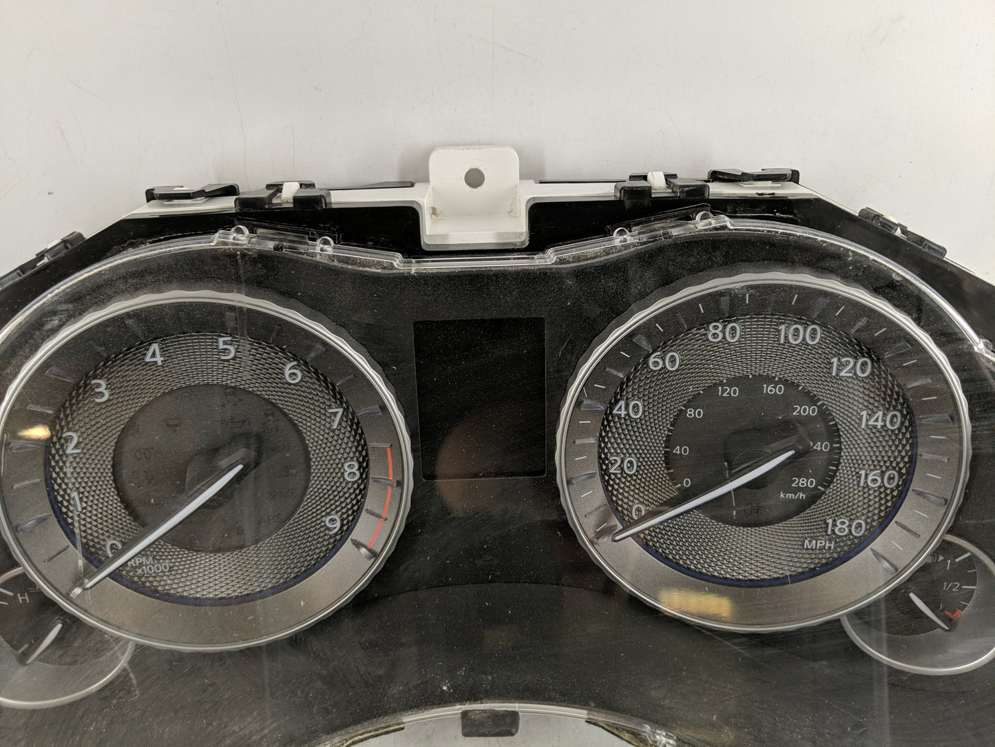 2016-2018 Infiniti Q70 Instrument Cluster Speedometer Gauges P/N:6AK0B/6SBI Fits Fits 2016 2017 2018 OEM Used Auto Parts - O