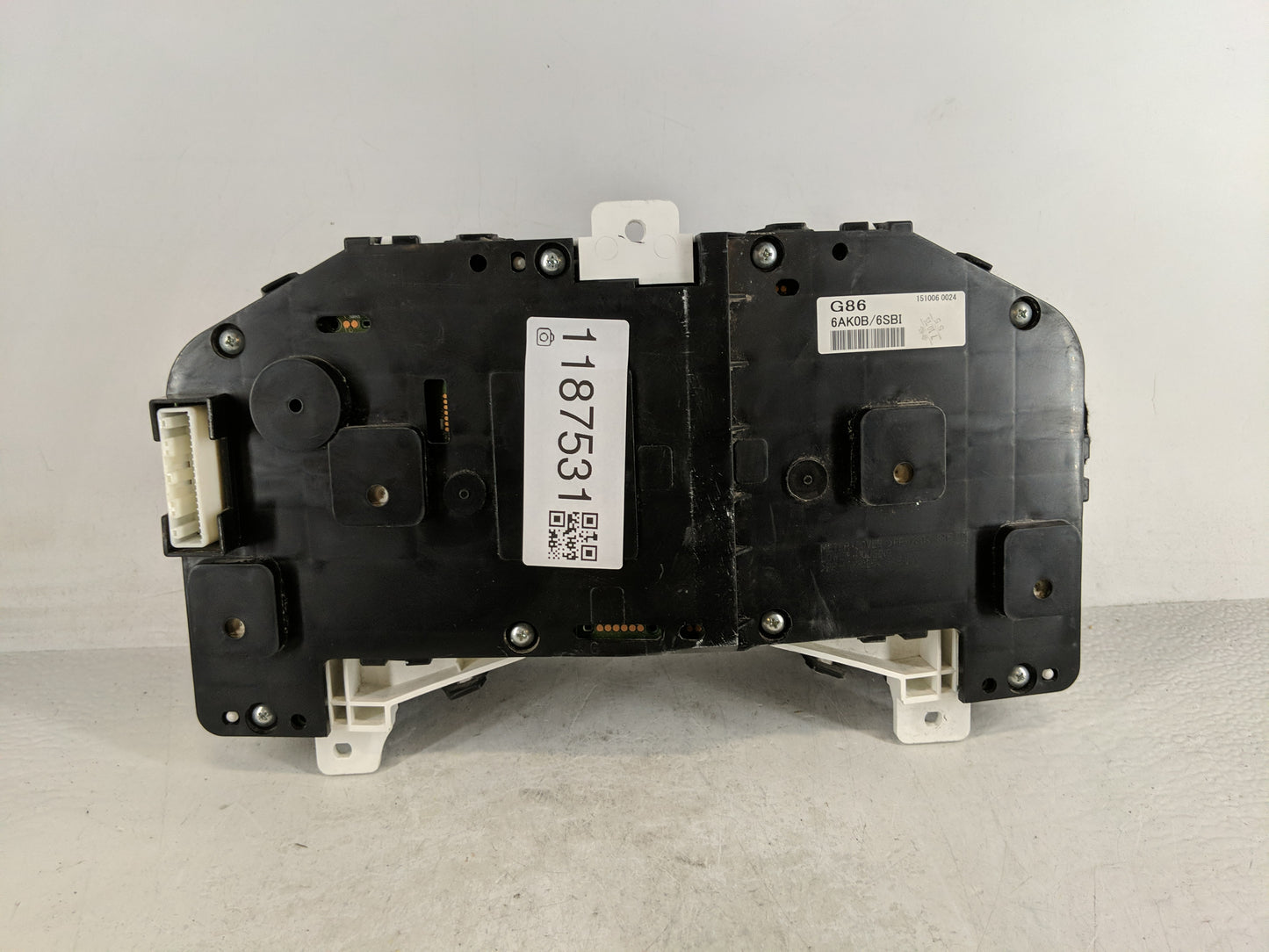 2016-2018 Infiniti Q70 Instrument Cluster Speedometer Gauges P/N:6AK0B/6SBI Fits Fits 2016 2017 2018 OEM Used Auto Parts - O