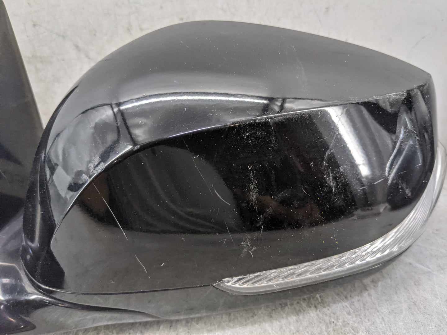 2015-2019 Infiniti Q70 Driver Side View Mirror - Left Door Mirror OEM Used - Oemusedautoparts1.com