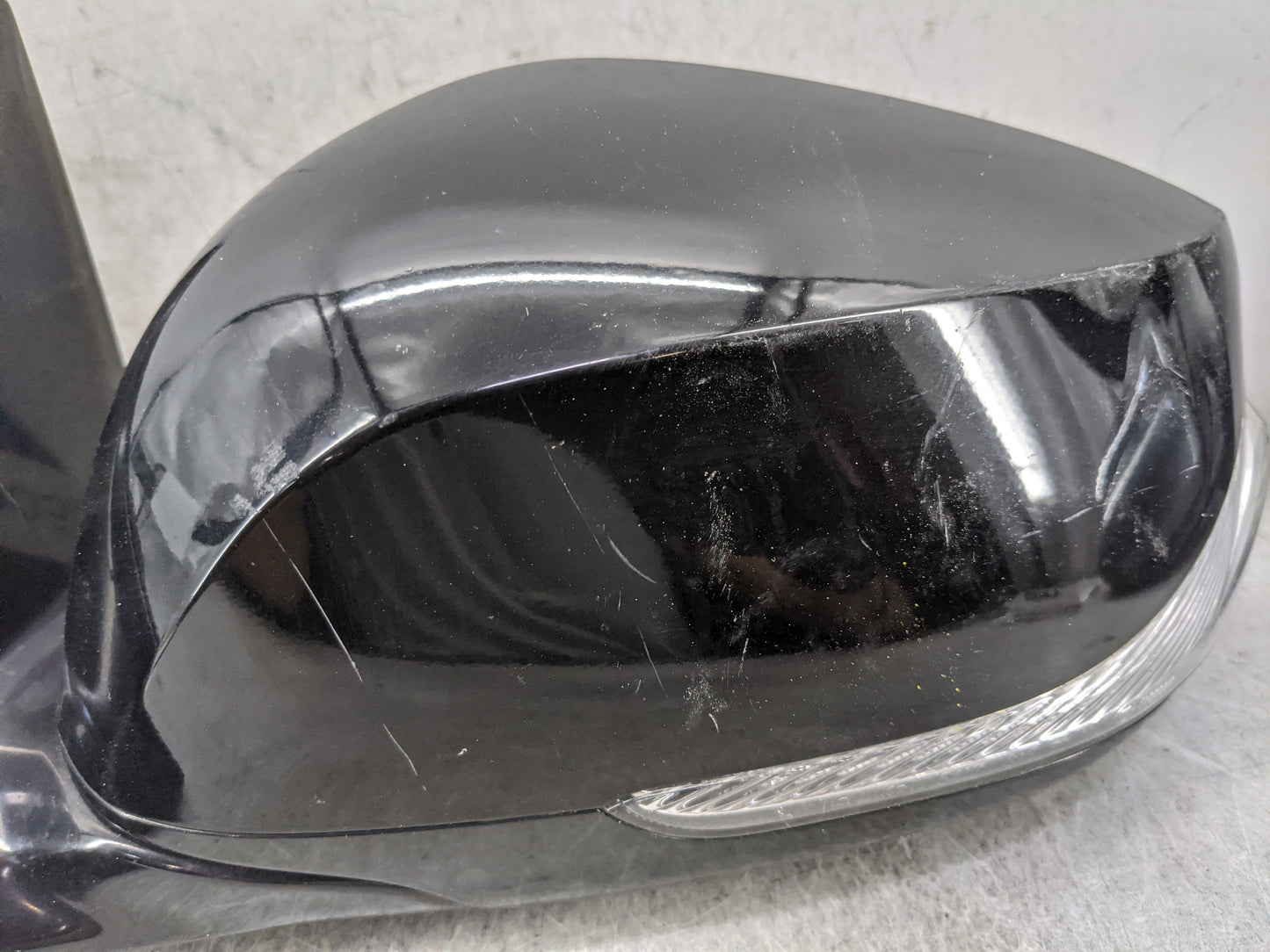 2015-2019 Infiniti Q70 Driver Side View Mirror - Left Door Mirror OEM Used - Oemusedautoparts1.com