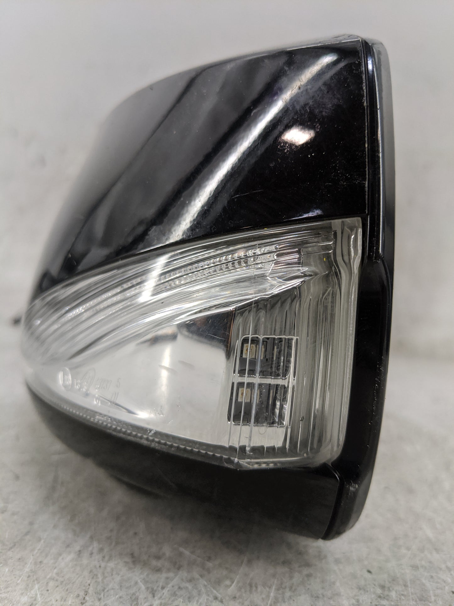 2015-2019 Infiniti Q70 Driver Side View Mirror - Left Door Mirror OEM Used - Oemusedautoparts1.com