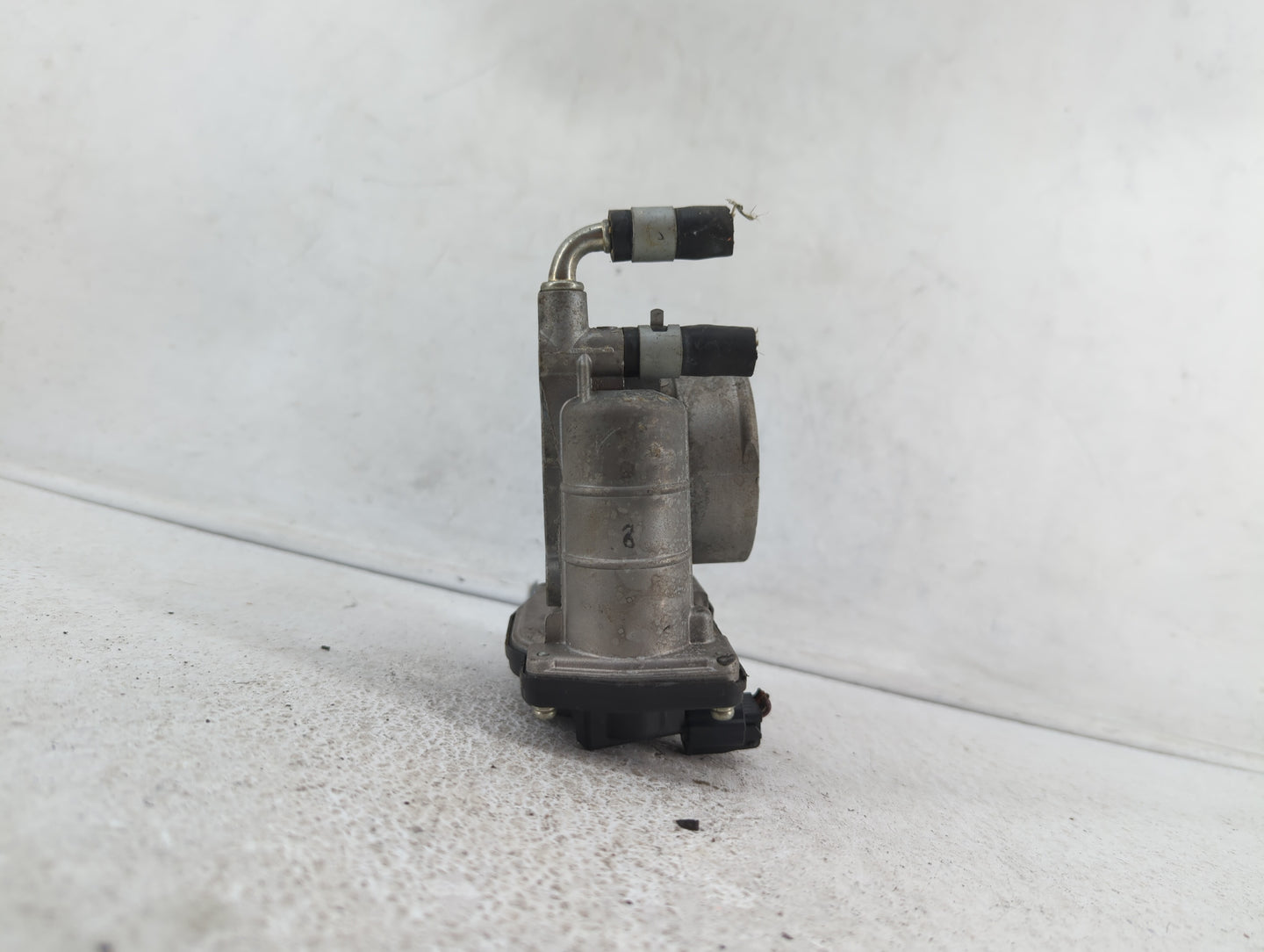 2014-2017 Infiniti Qx50 Throttle Body P/N:526-02 RME60-16 Fits OEM Used Auto Parts - Oemusedautoparts1.com