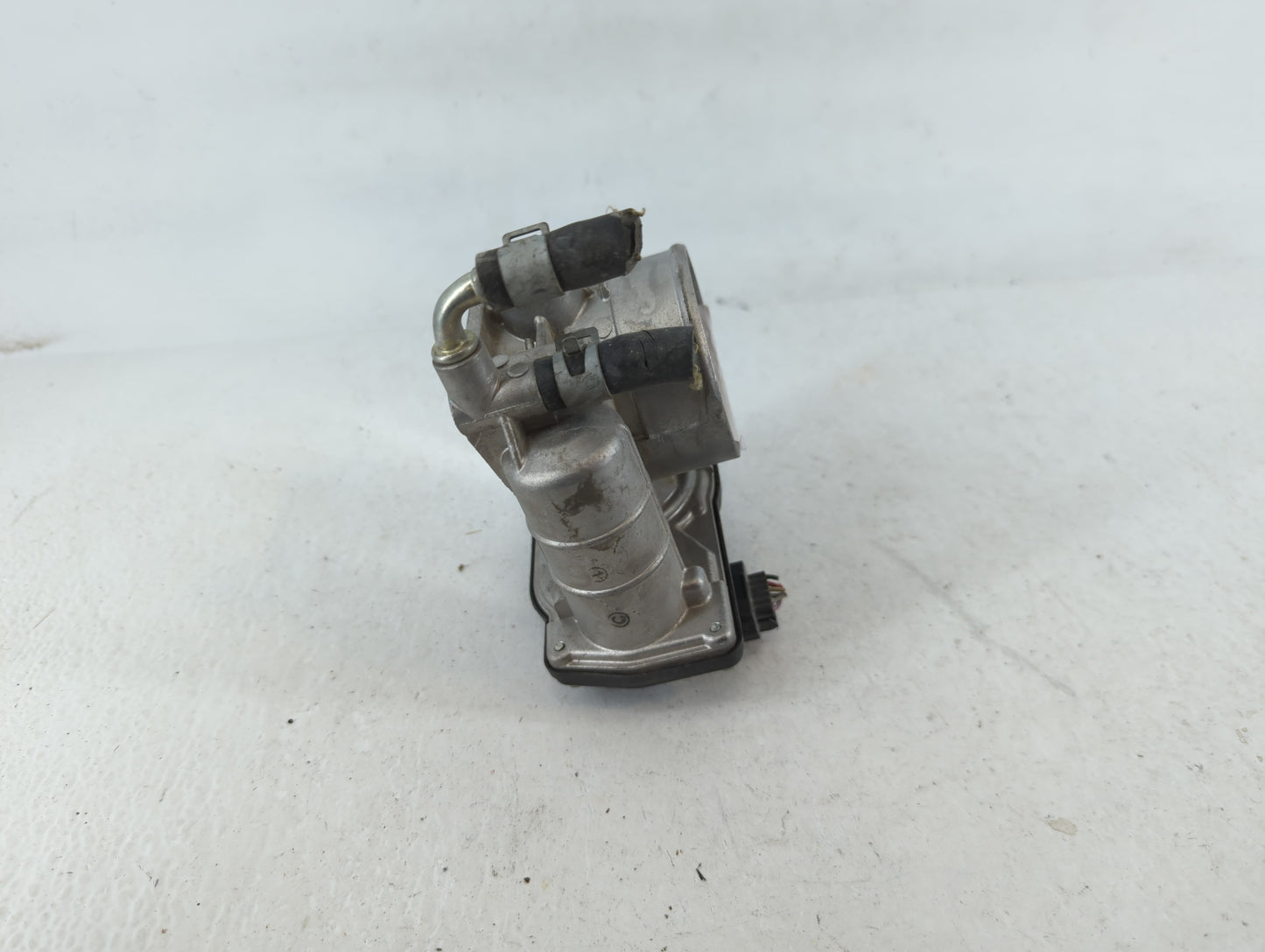 2014-2017 Infiniti Qx50 Throttle Body P/N:5916H RME60-16 Fits OEM Used Auto Parts - Oemusedautoparts1.com