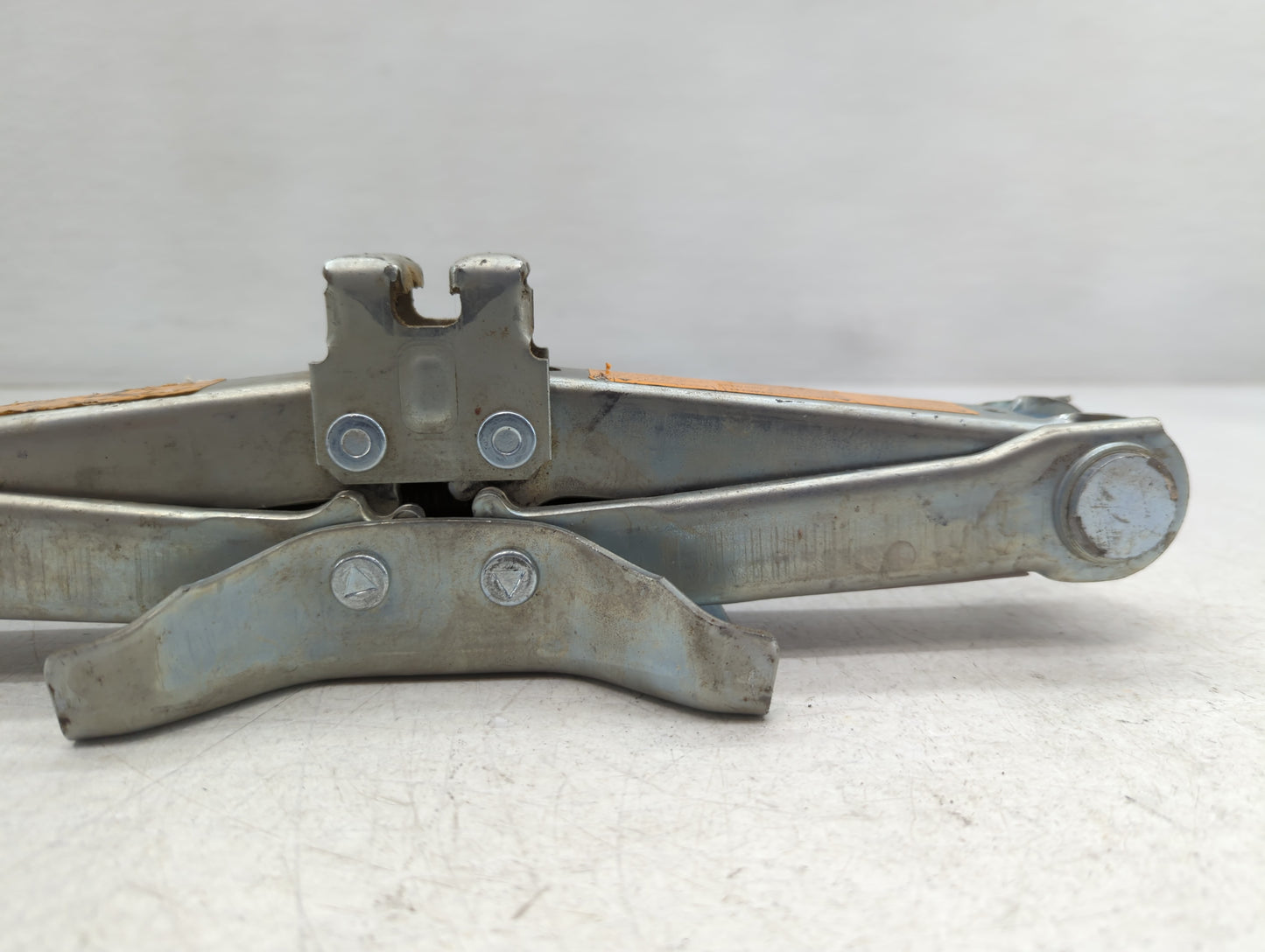 2016 Infiniti Qx50 Spare Scissor Car Jack 761390 - Oemusedautoparts1.com