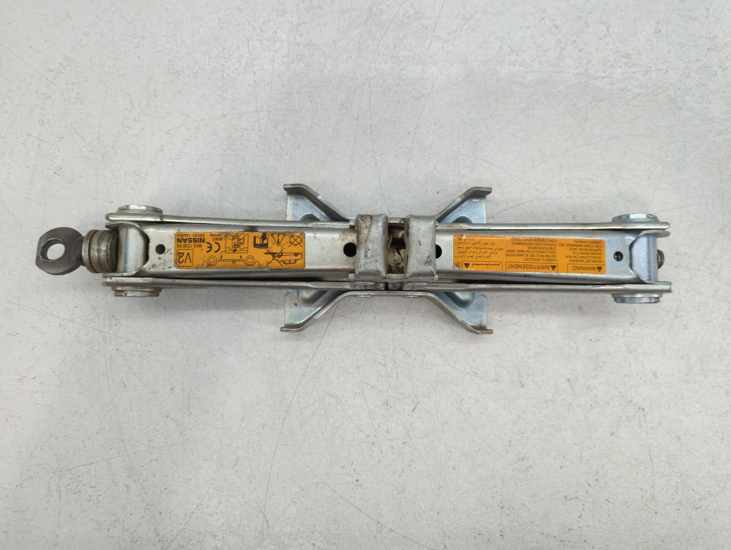 2016 Infiniti Qx50 Spare Scissor Car Jack 761390 - Oemusedautoparts1.com