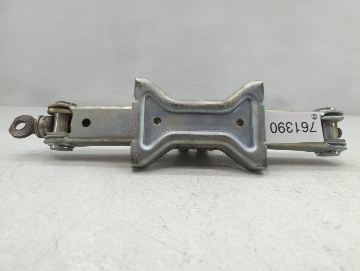 2016 Infiniti Qx50 Spare Scissor Car Jack 761390 - Oemusedautoparts1.com