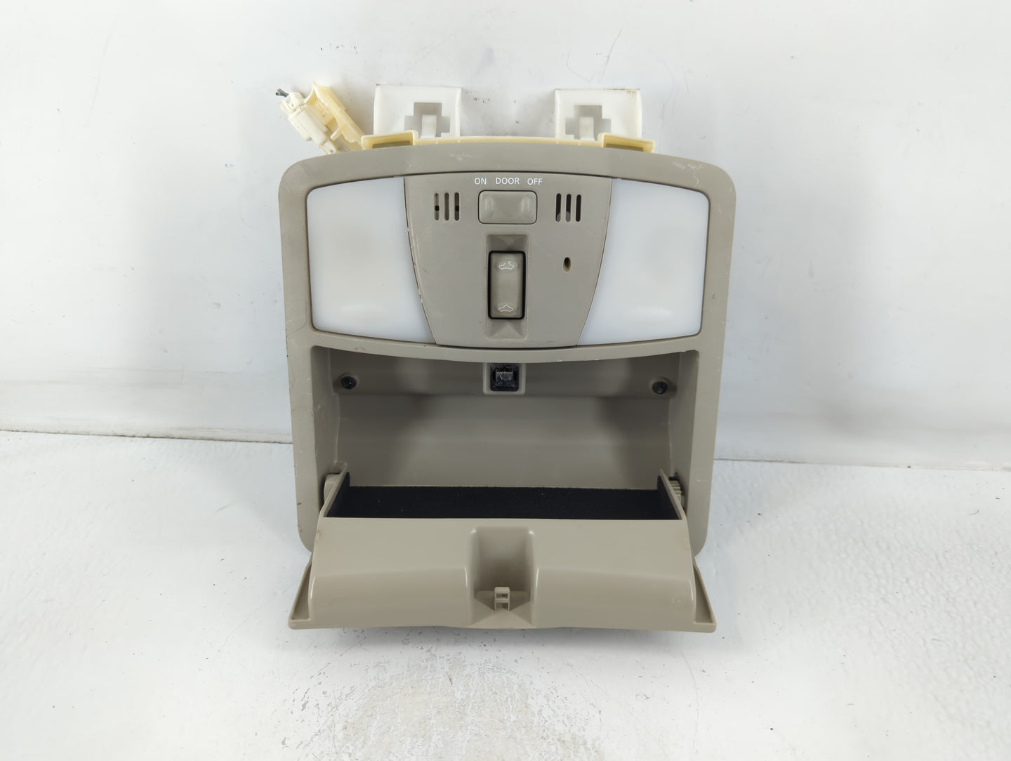2014-2017 Infiniti Qx50 Overhead Roof Console 761925 - Oemusedautoparts1.com