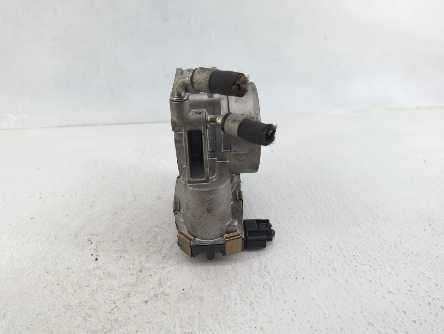 2015-2016 Infiniti Qx60 Throttle Body P/N:RME70-50 Fits Fits 2015 2016 2017 2018 2019 2020 2021 2022 OEM Used Auto Parts - O