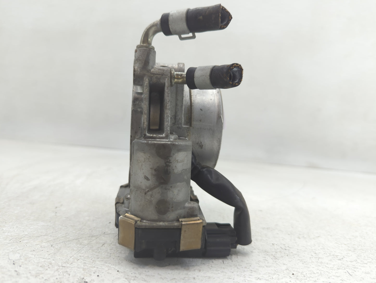 2015-2016 Infiniti Qx60 Throttle Body P/N:RME70-50 Fits Fits 2015 2016 2017 2018 2019 2020 2021 2022 OEM Used Auto Parts - O