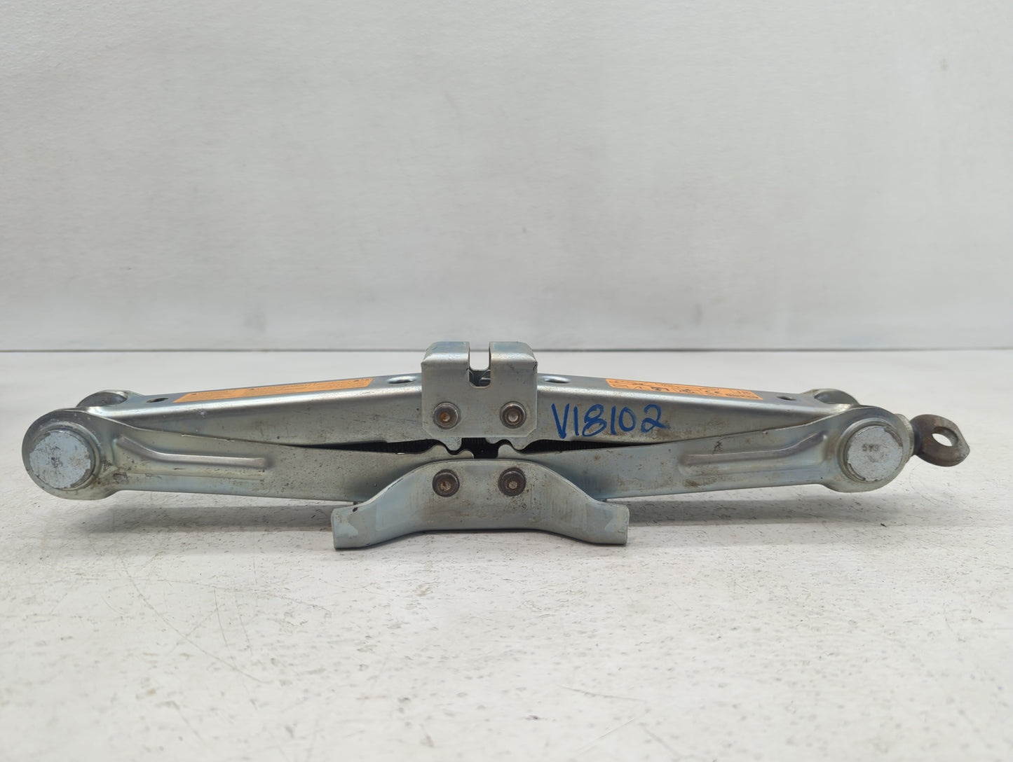 2016 Infiniti Qx70 Spare Scissor Car Jack - Oemusedautoparts1.com