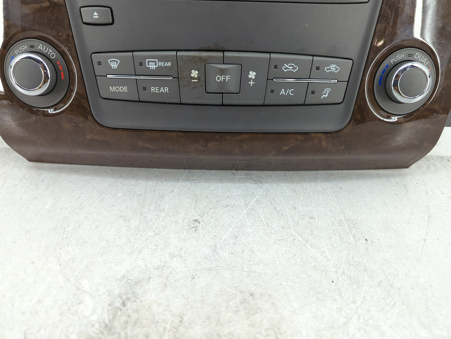 2014-2017 Infiniti Qx80 Radio Control Panel - Oemusedautoparts1.com