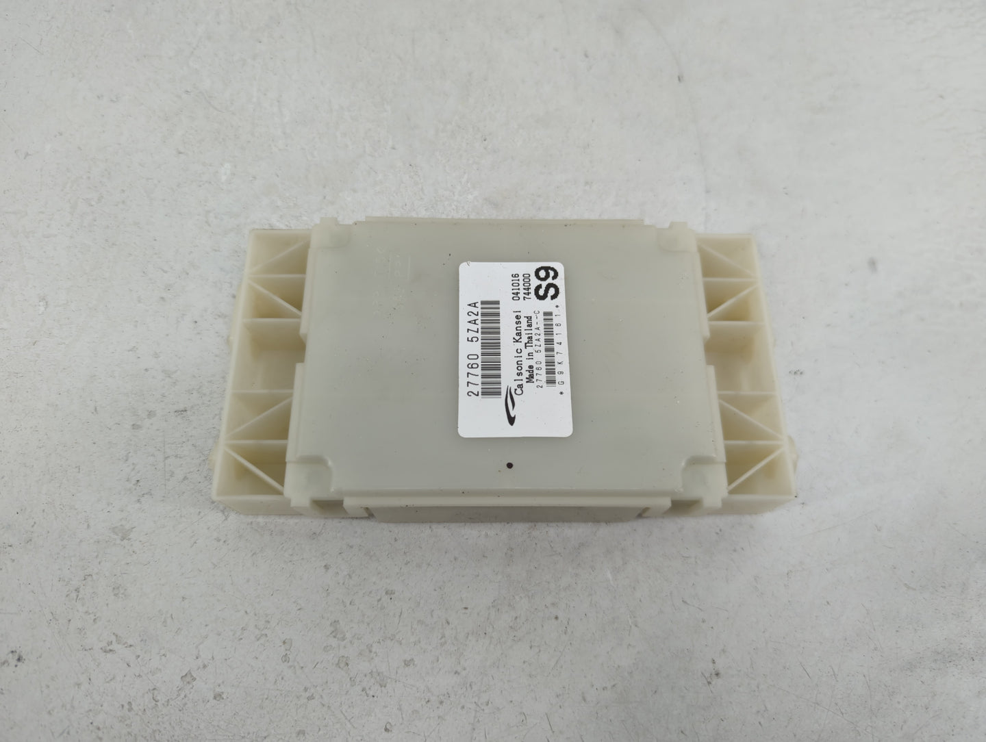 2016 Infiniti Qx80 Radio AM FM Cd Player Receiver Replacement P/N:27760 5ZA2A 277605ZA2A--C Fits OEM Used Auto Parts - Oemus