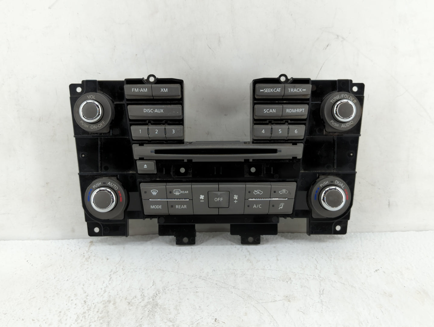 Infiniti Qx80 Radio Control Panel - Oemusedautoparts1.com