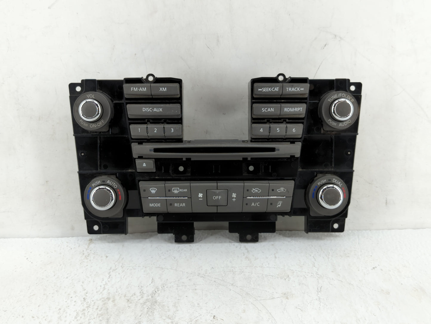 Infiniti Qx80 Radio Control Panel - Oemusedautoparts1.com
