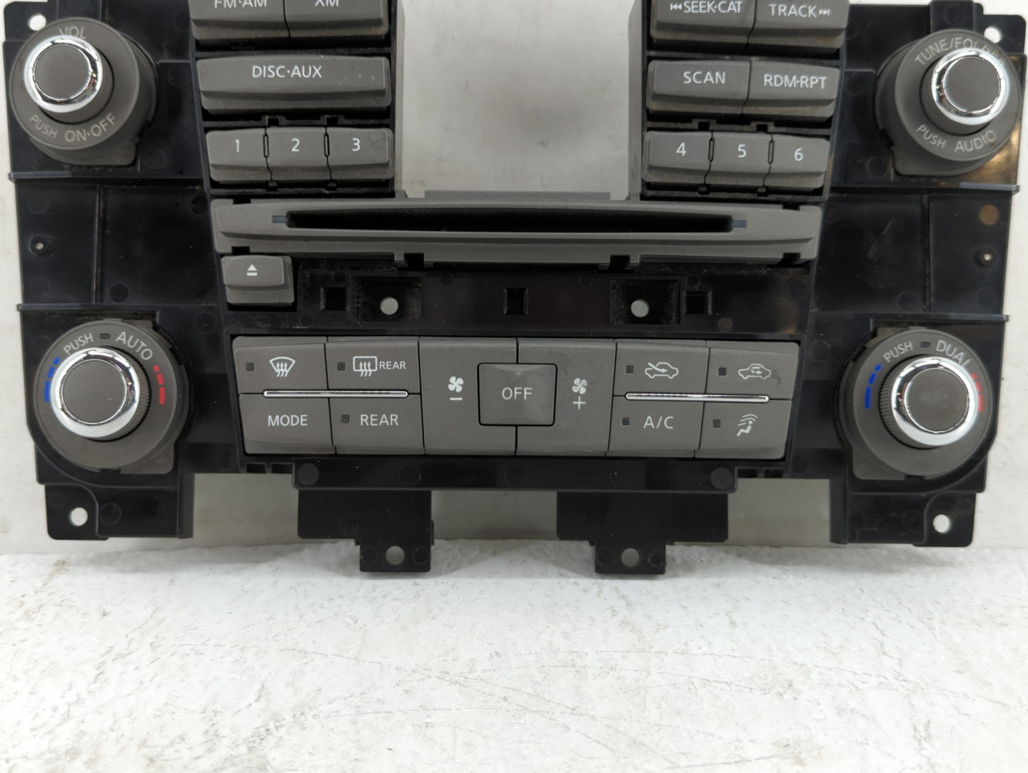 Infiniti Qx80 Radio Control Panel - Oemusedautoparts1.com