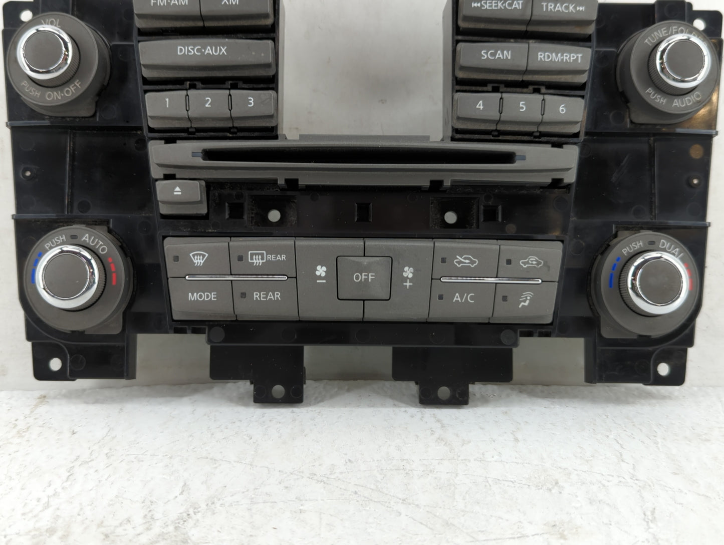 Infiniti Qx80 Radio Control Panel - Oemusedautoparts1.com