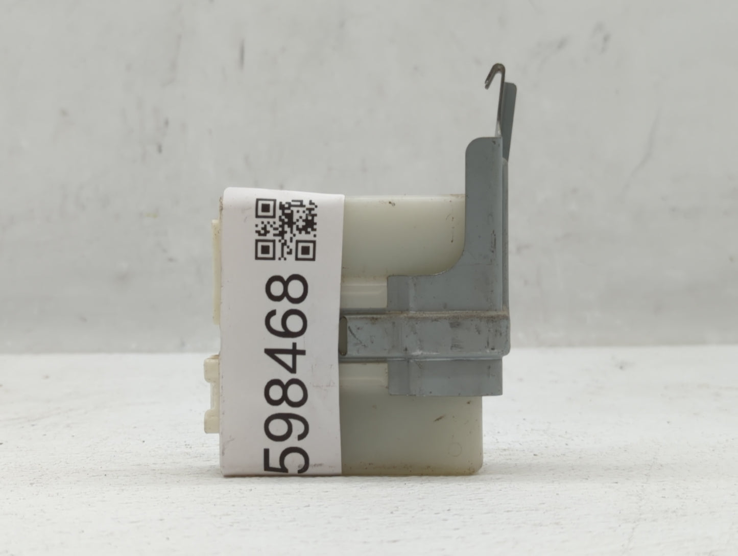 2014-2016 Infiniti Qx80 Chassis Control Module Ccm Bcm Body Control - Oemusedautoparts1.com