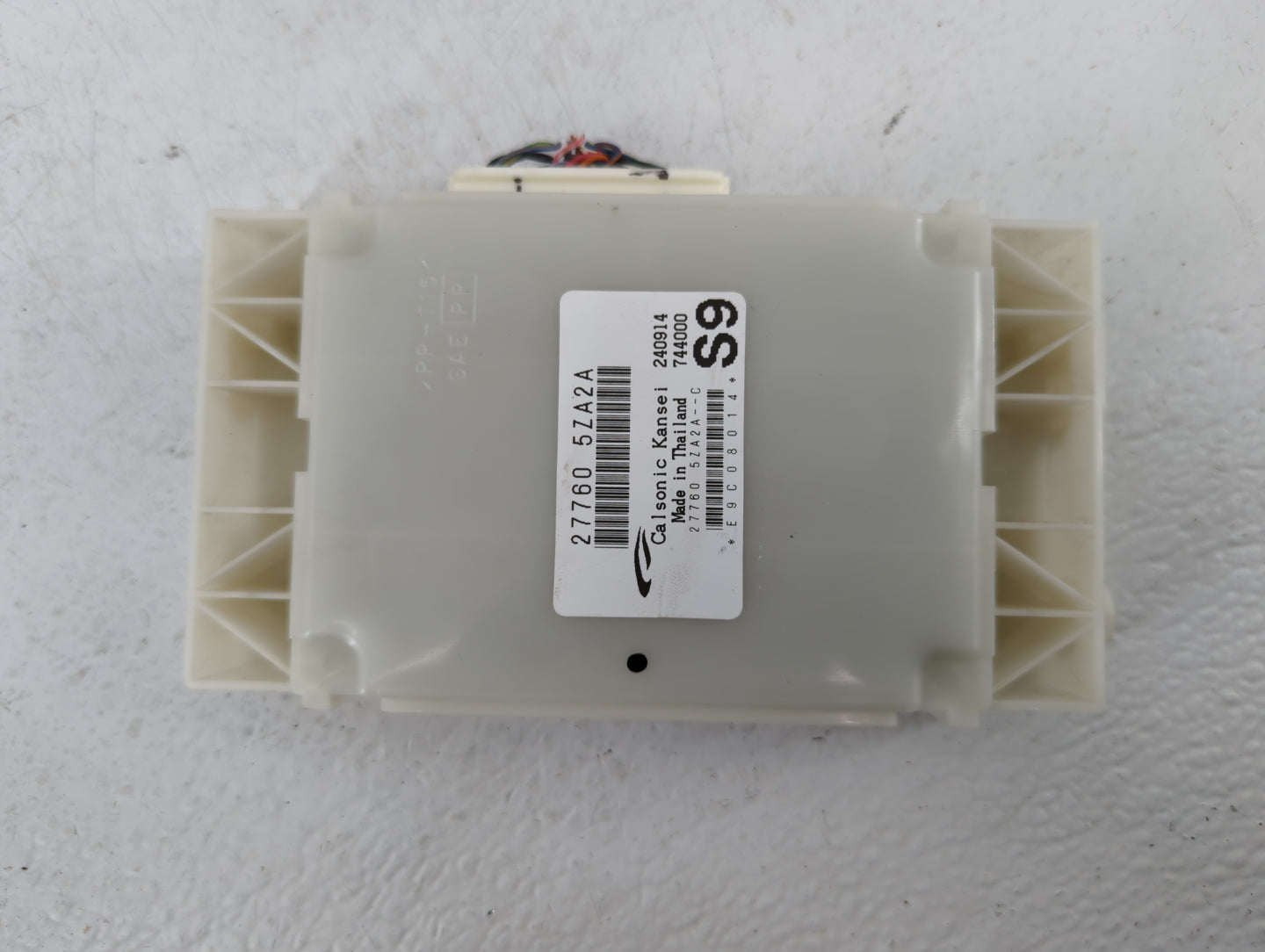 2014-2017 Infiniti Qx80 Radio AM FM Cd Player Receiver Replacement P/N:27760-5ZA2A--C 27760 5ZA2A Fits OEM Used Auto Parts -