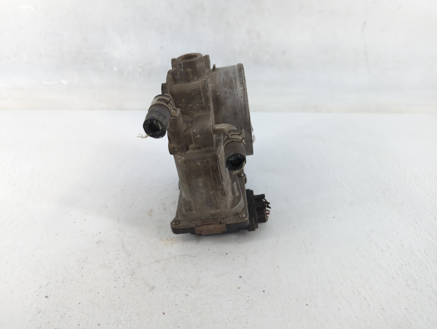 2016 Infiniti Qx80 Throttle Body P/N:1LA76-01 E Fits OEM Used Auto Parts - Oemusedautoparts1.com