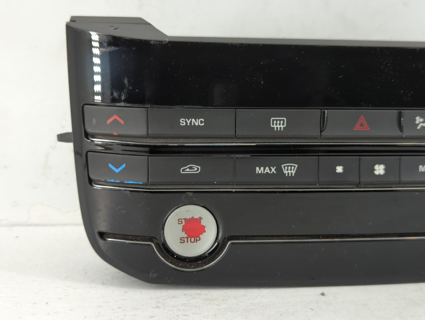 2016 Jaguar Xe Climate Control Module Temperature AC/Heater Replacement P/N:GX63-18C858-RE Fits OEM Used Auto Parts - Oemuse