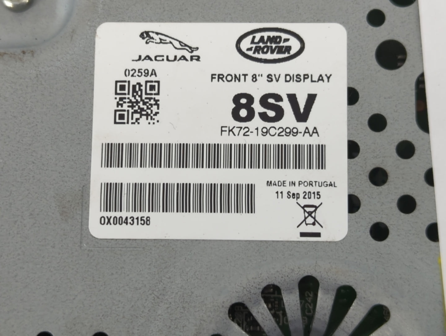 2017-2018 Jaguar Xe Information Display Screen - Oemusedautoparts1.com