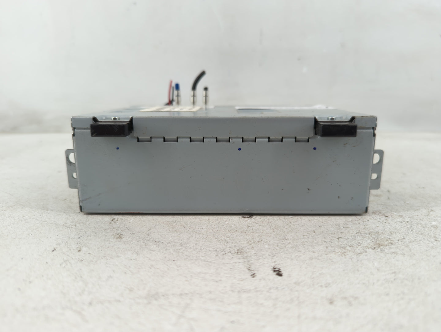 2016-2017 Jaguar Xf Radio AM FM Cd Player Receiver Replacement Fits Fits 2016 2017 2018 2019 OEM Used Auto Parts - Oemusedau
