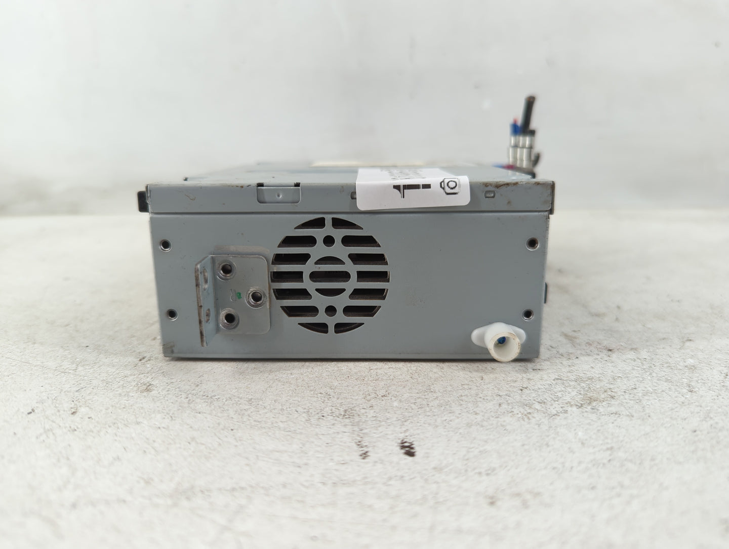 2016-2017 Jaguar Xf Radio AM FM Cd Player Receiver Replacement Fits Fits 2016 2017 2018 2019 OEM Used Auto Parts - Oemusedau