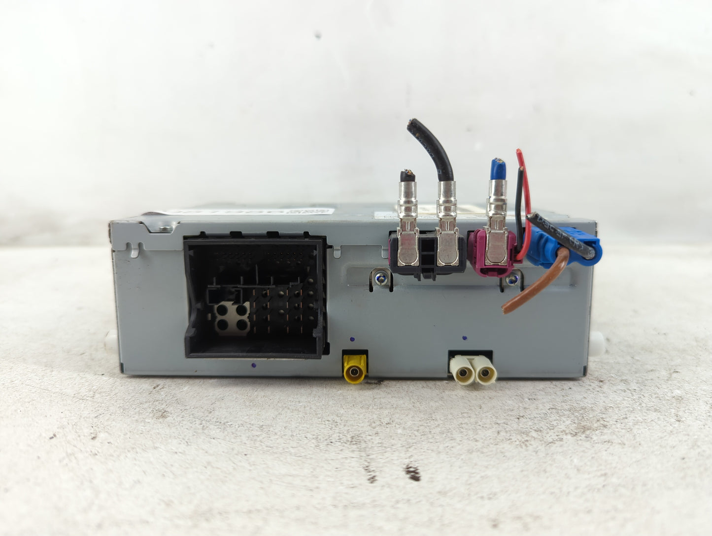 2016-2017 Jaguar Xf Radio AM FM Cd Player Receiver Replacement Fits Fits 2016 2017 2018 2019 OEM Used Auto Parts - Oemusedau