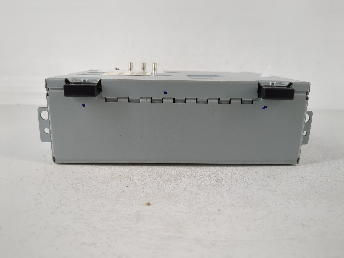 2016-2017 Jaguar Xf Radio AM FM Cd Player Receiver Replacement P/N:GX63-18K812-DG Fits Fits 2016 2017 2018 2019 OEM Used Aut