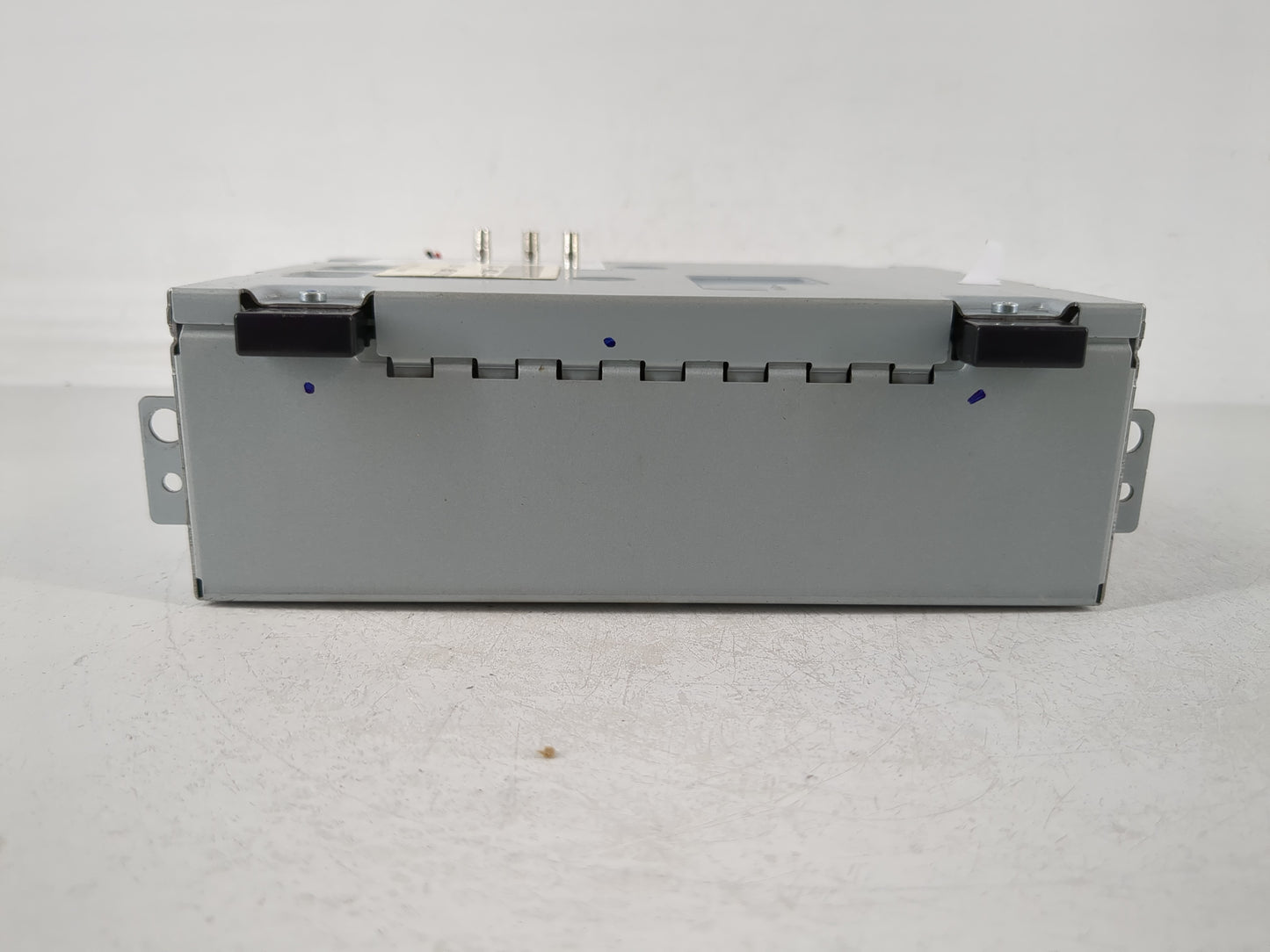 2016-2017 Jaguar Xf Radio AM FM Cd Player Receiver Replacement P/N:GX63-18K812-DG Fits Fits 2016 2017 2018 2019 OEM Used Aut