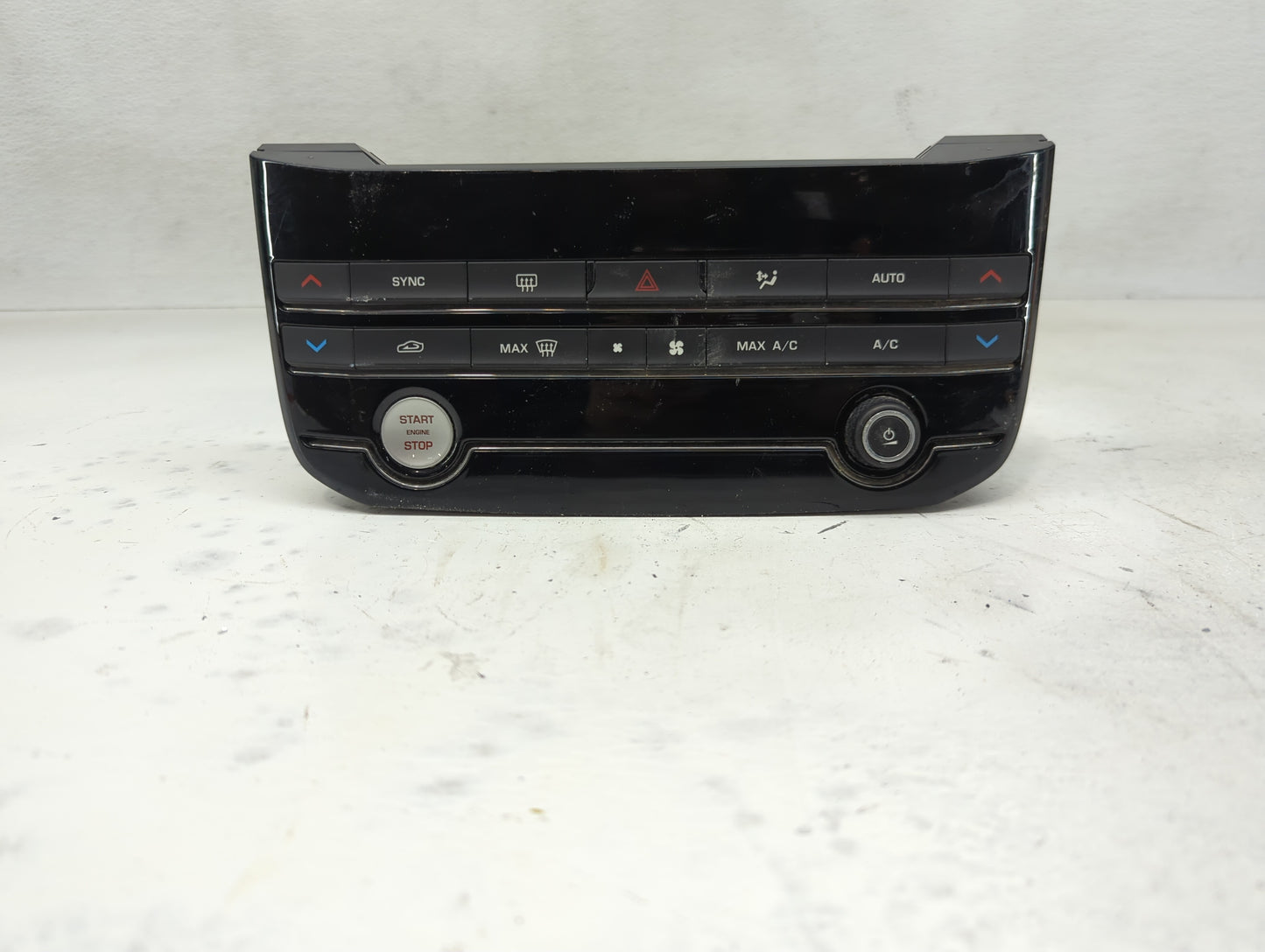 2016-2017 Jaguar Xf Climate Control Module Temperature AC/Heater Replacement P/N:GX63-18C858-LD Fits Fits 2016 2017 OEM Used