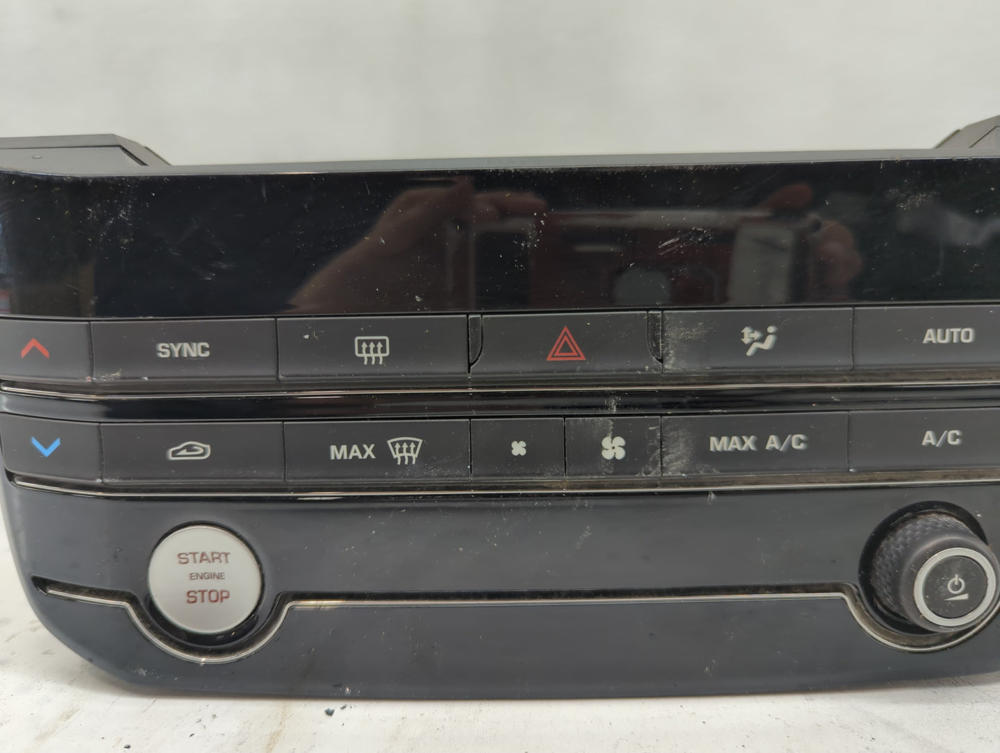 2016-2017 Jaguar Xf Climate Control Module Temperature AC/Heater Replacement P/N:GX63-18C858-LD Fits Fits 2016 2017 OEM Used