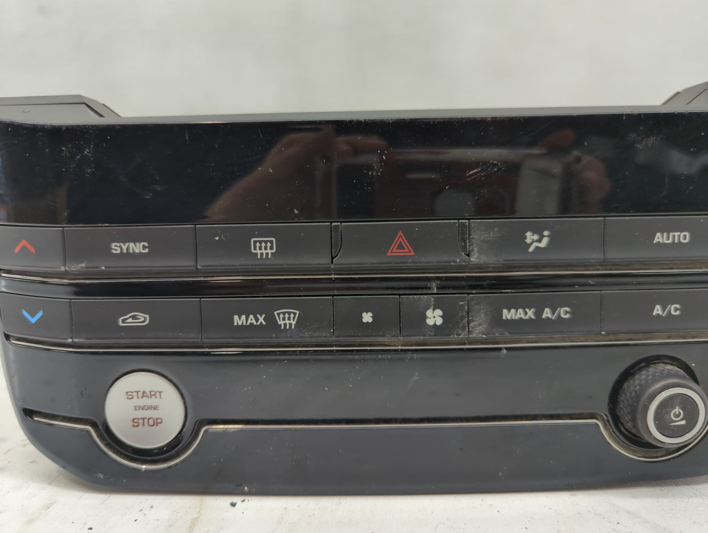 2016-2017 Jaguar Xf Climate Control Module Temperature AC/Heater Replacement P/N:GX63-18C858-LD Fits Fits 2016 2017 OEM Used