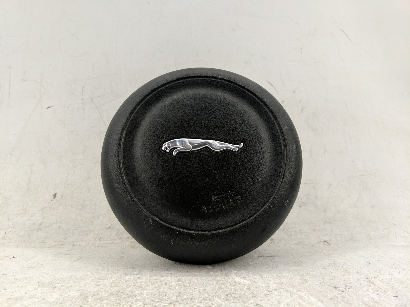 2016-2017 Jaguar Xf Air Bag Driver Left Steering Wheel Mounted - Oemusedautoparts1.com
