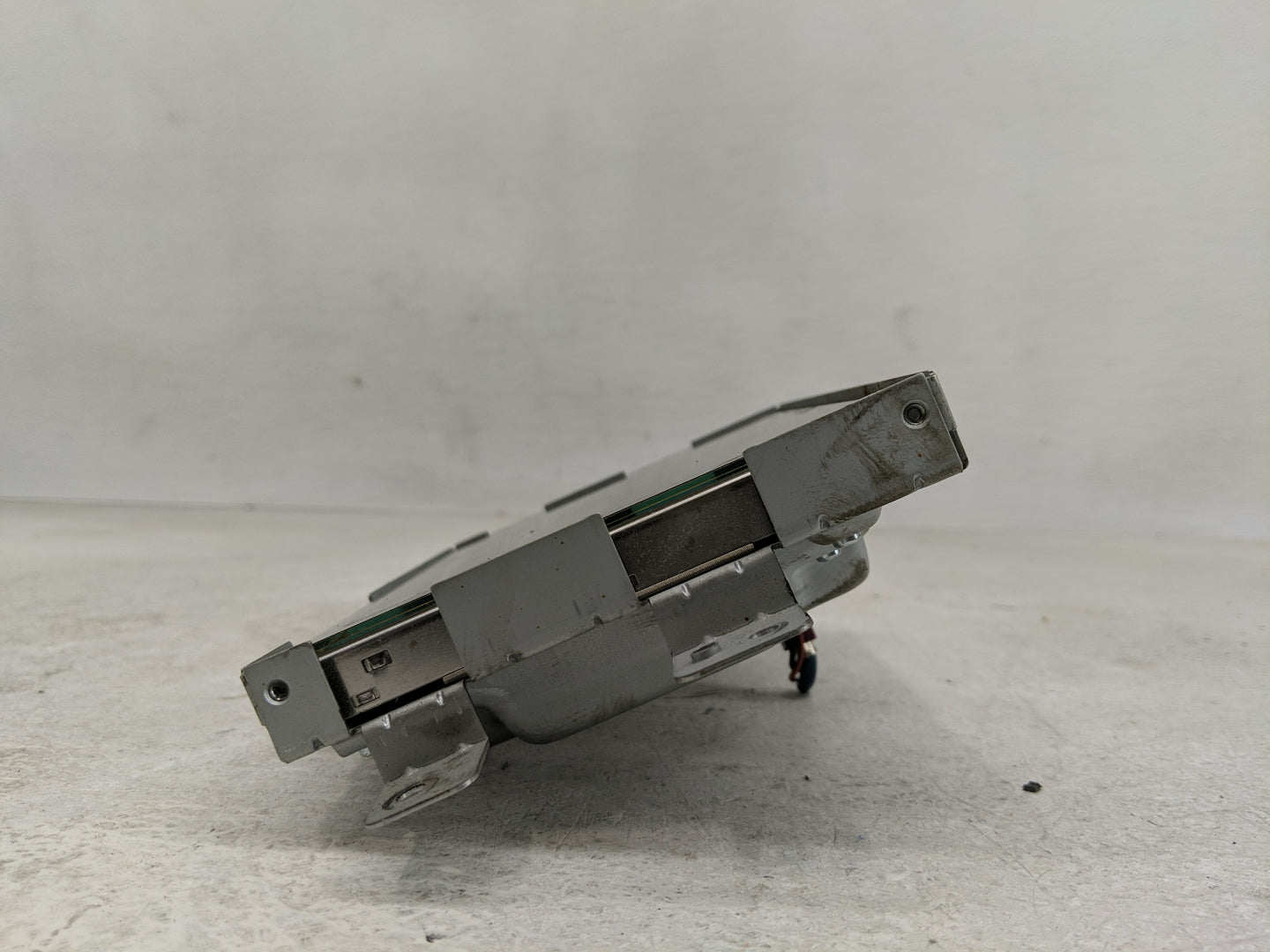 2016 Jaguar Xf Radio AM FM Cd Player Receiver Replacement P/N:FK72-19C299-AA Fits OEM Used Auto Parts - Oemusedautoparts1.co