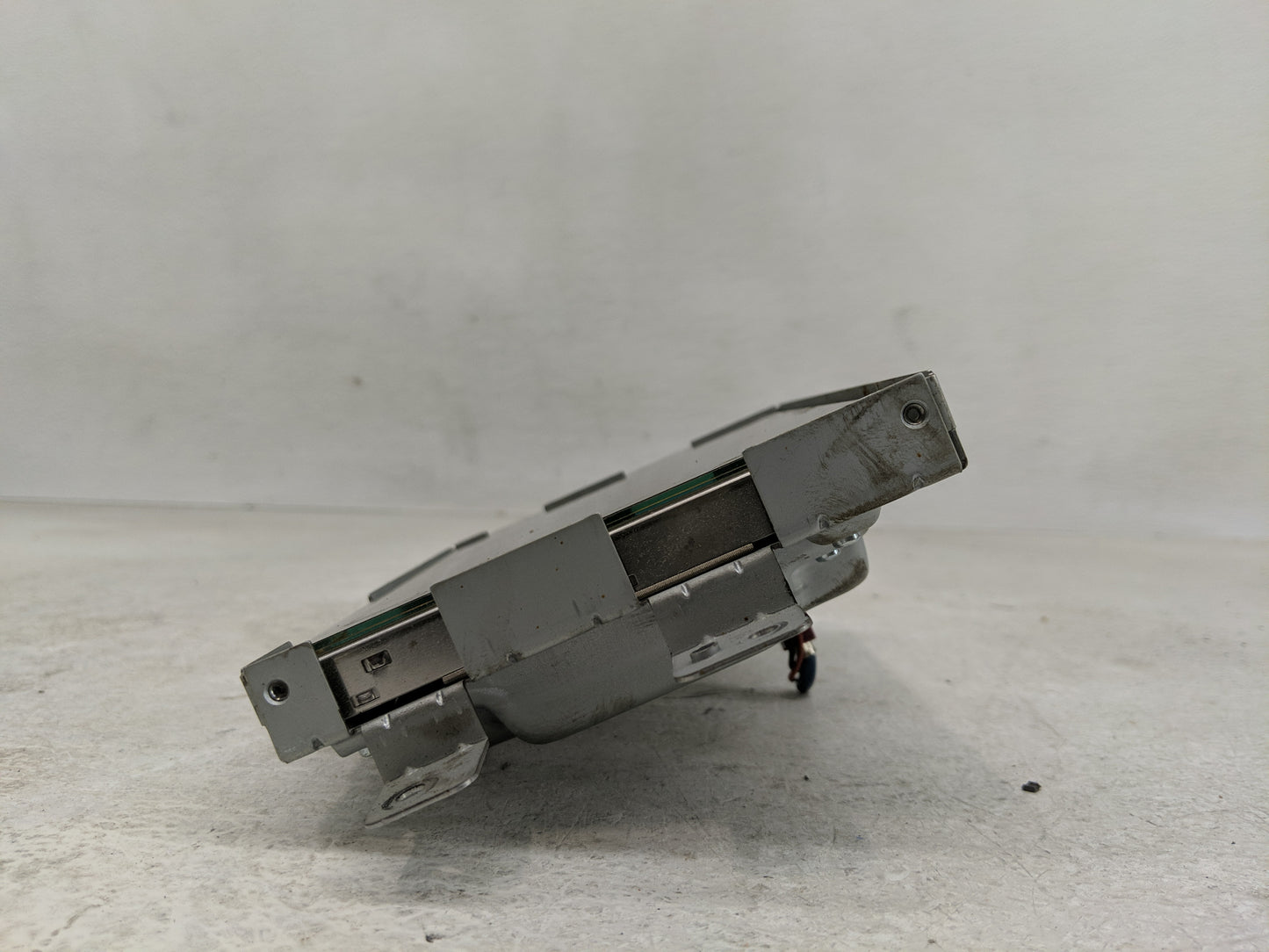 2016 Jaguar Xf Radio AM FM Cd Player Receiver Replacement P/N:FK72-19C299-AA Fits OEM Used Auto Parts - Oemusedautoparts1.co