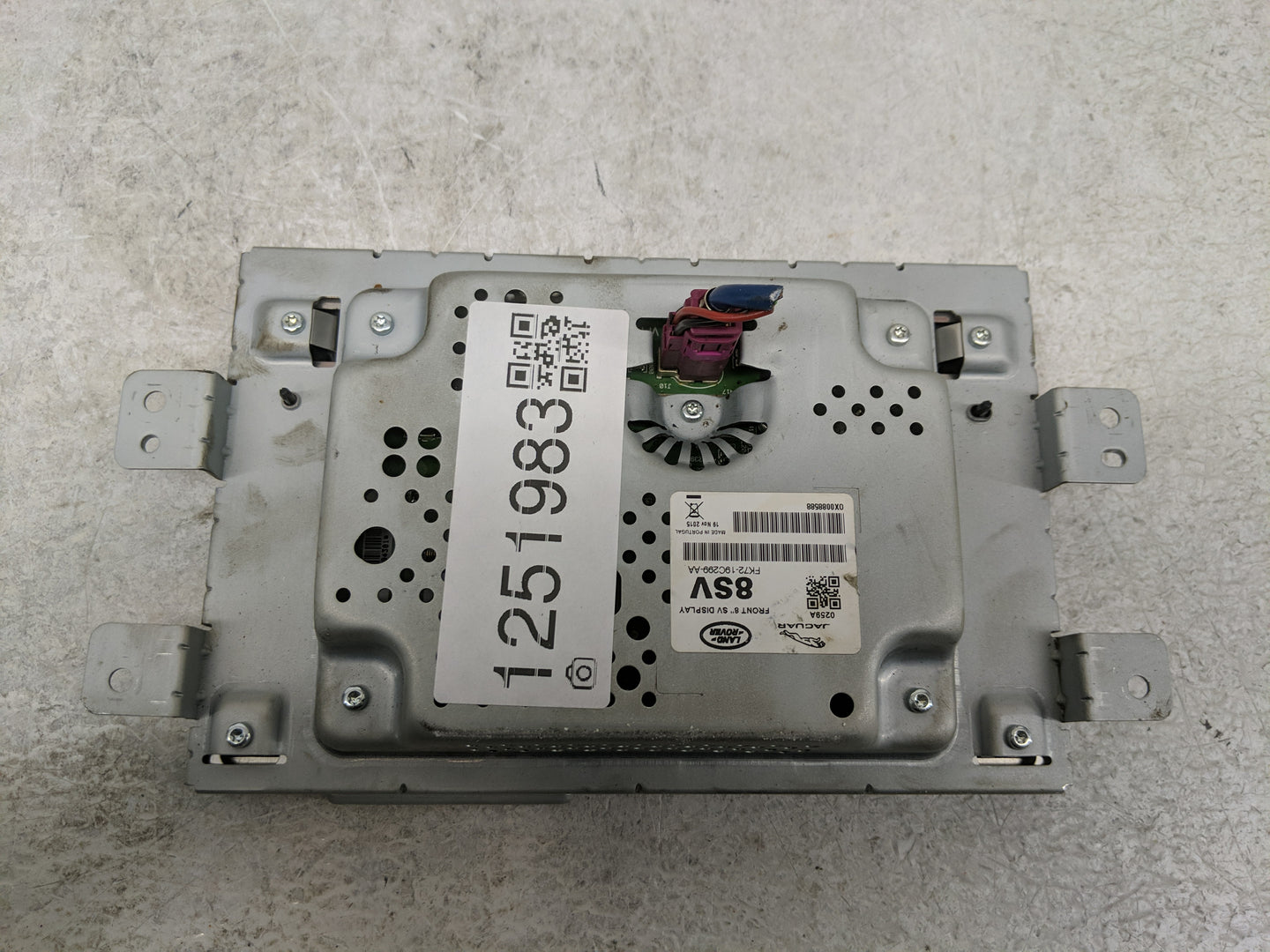 2016 Jaguar Xf Radio AM FM Cd Player Receiver Replacement P/N:FK72-19C299-AA Fits OEM Used Auto Parts - Oemusedautoparts1.co