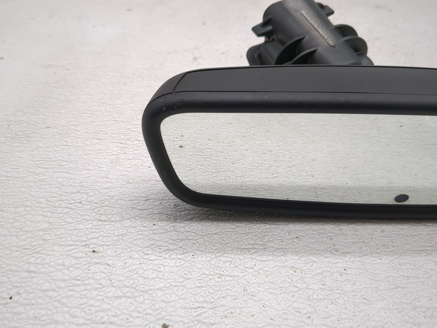 2016-2018 Jaguar Xf Interior Rear View Mirror Replacement OEM P/N:4112A-JLRHL4 Fits Fits 2015 2016 2017 2018 2019 OEM Used A