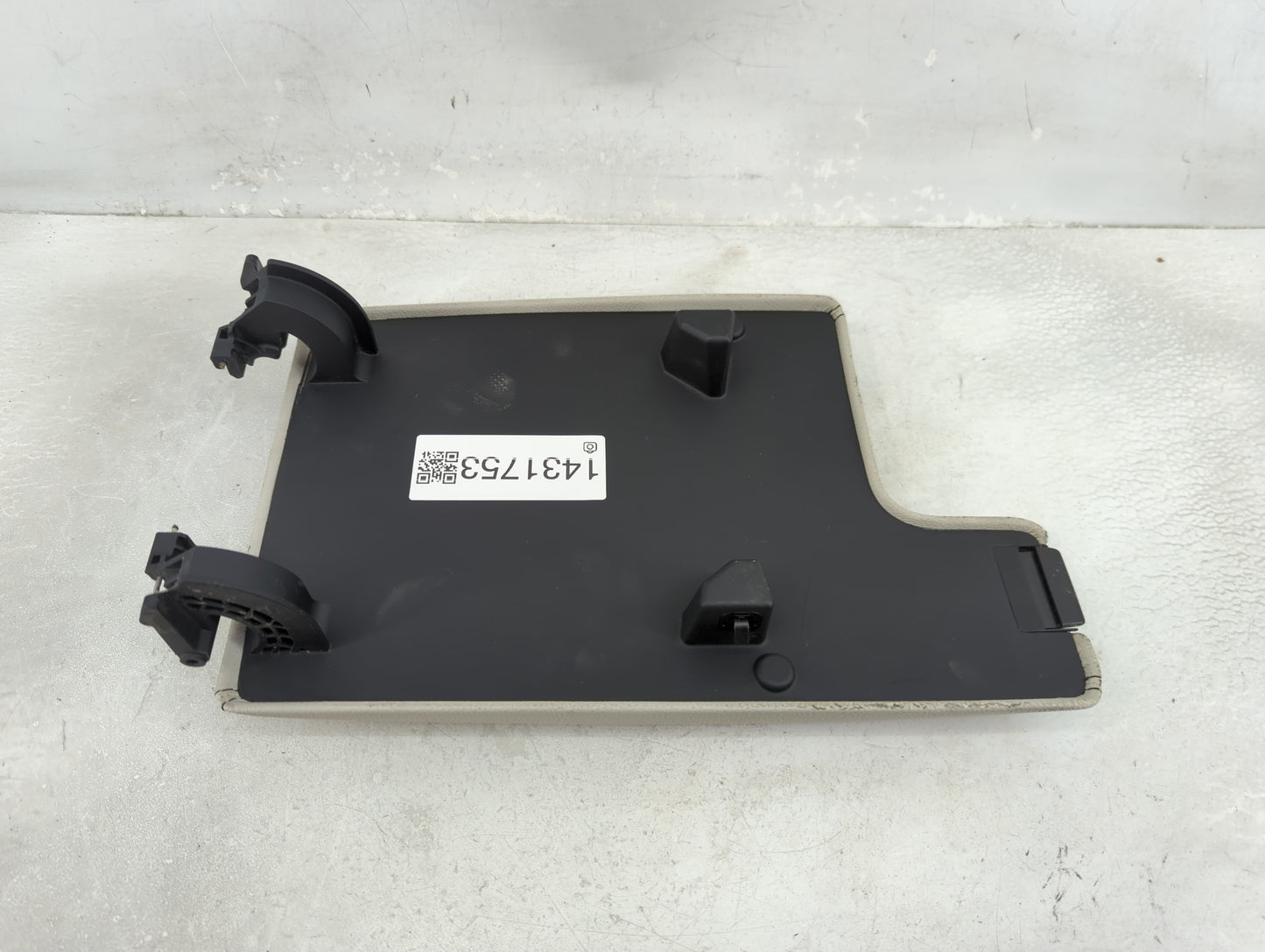 2016 Jaguar Xf Center Console Armrest Cover Lid Fits OEM Used Auto Parts - Oemusedautoparts1.com