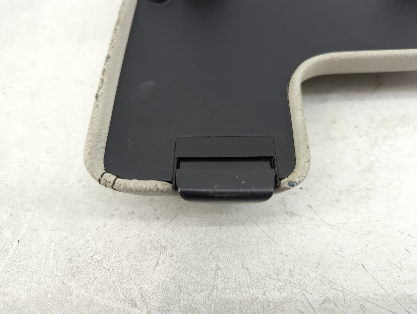 2016 Jaguar Xf Center Console Armrest Cover Lid Fits OEM Used Auto Parts - Oemusedautoparts1.com