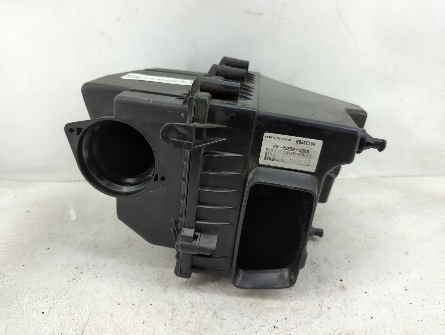 2016-2019 Jaguar Xf Air Cleaner Intake-duct Hose Tube - Oemusedautoparts1.com