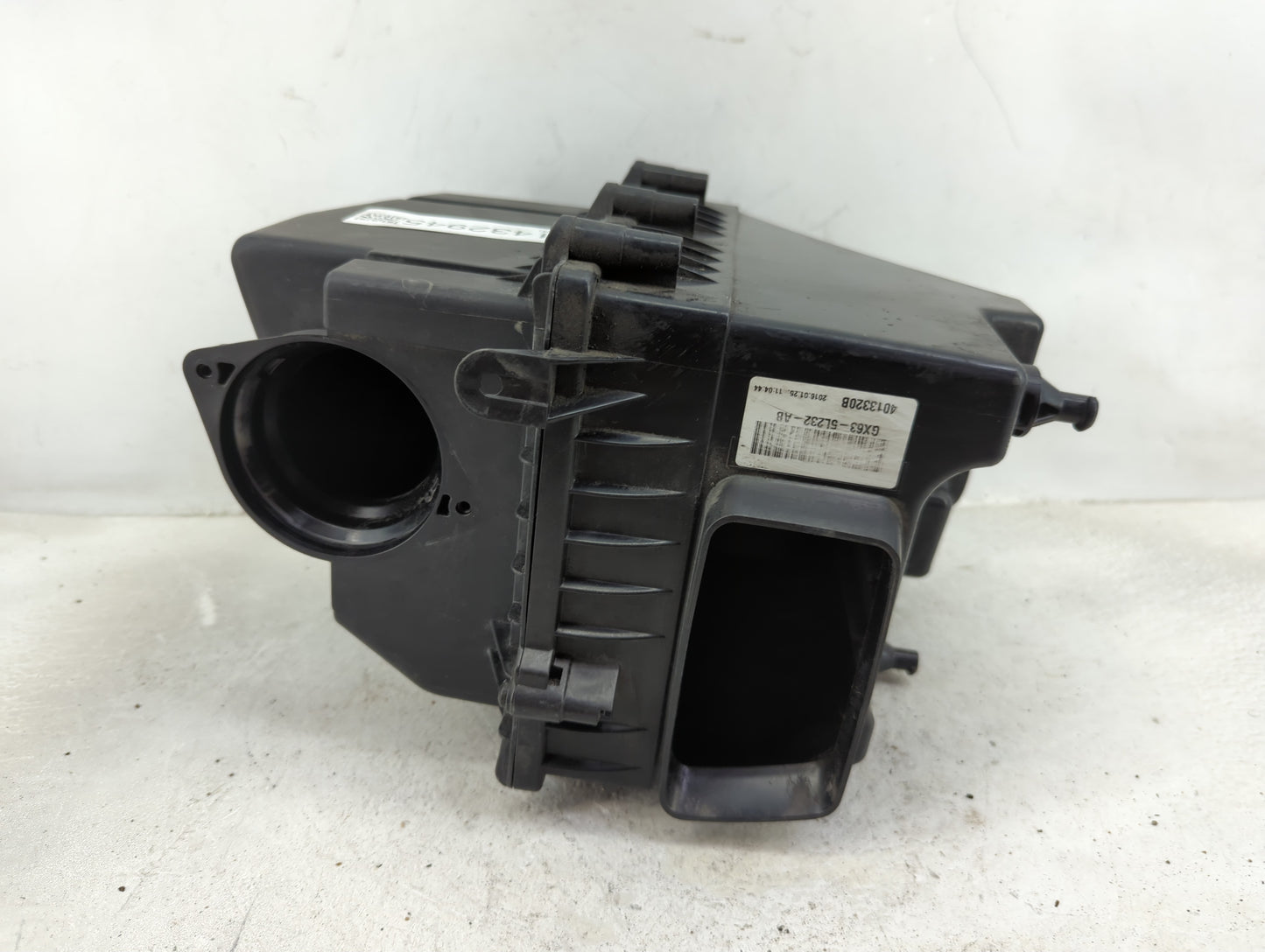 2016-2019 Jaguar Xf Air Cleaner Intake-duct Hose Tube - Oemusedautoparts1.com