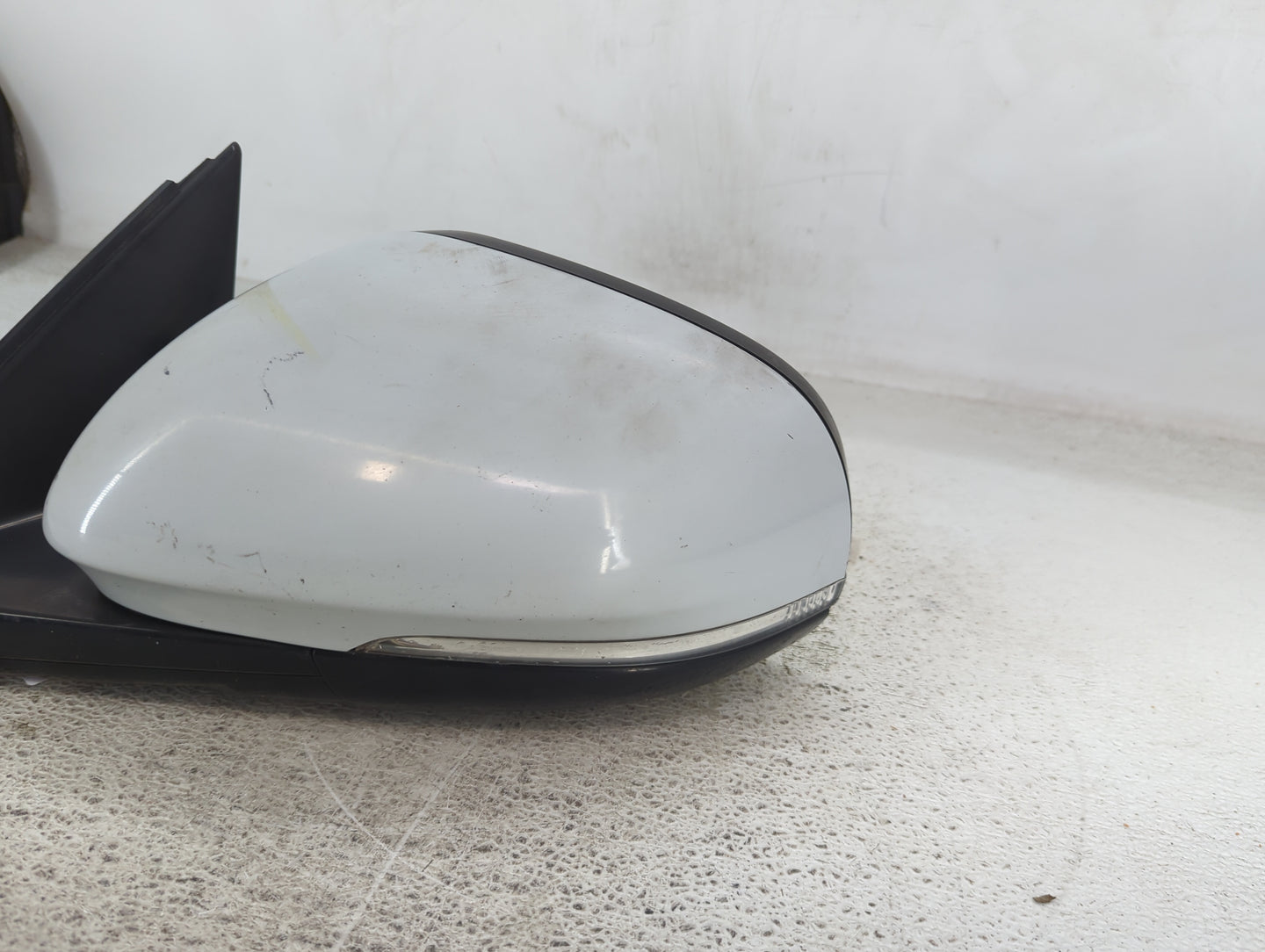 2016-2019 Jaguar Xf Driver Side View Mirror - Left Door Mirror OEM Used - Oemusedautoparts1.com