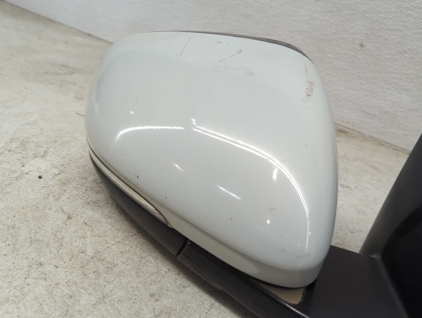 2016-2019 Jaguar Xf Passenger Side View Mirror - Right Door Mirror OEM Used - Oemusedautoparts1.com