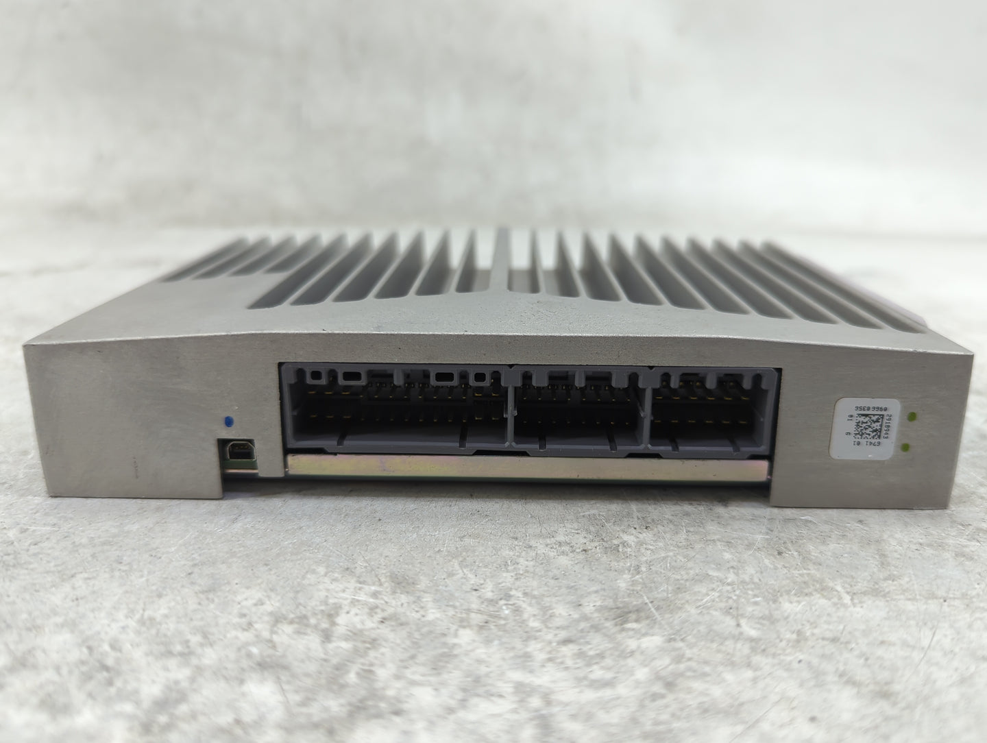 2016 Jaguar Xf Audio Control Module Gx63-19c164-se - Oemusedautoparts1.com