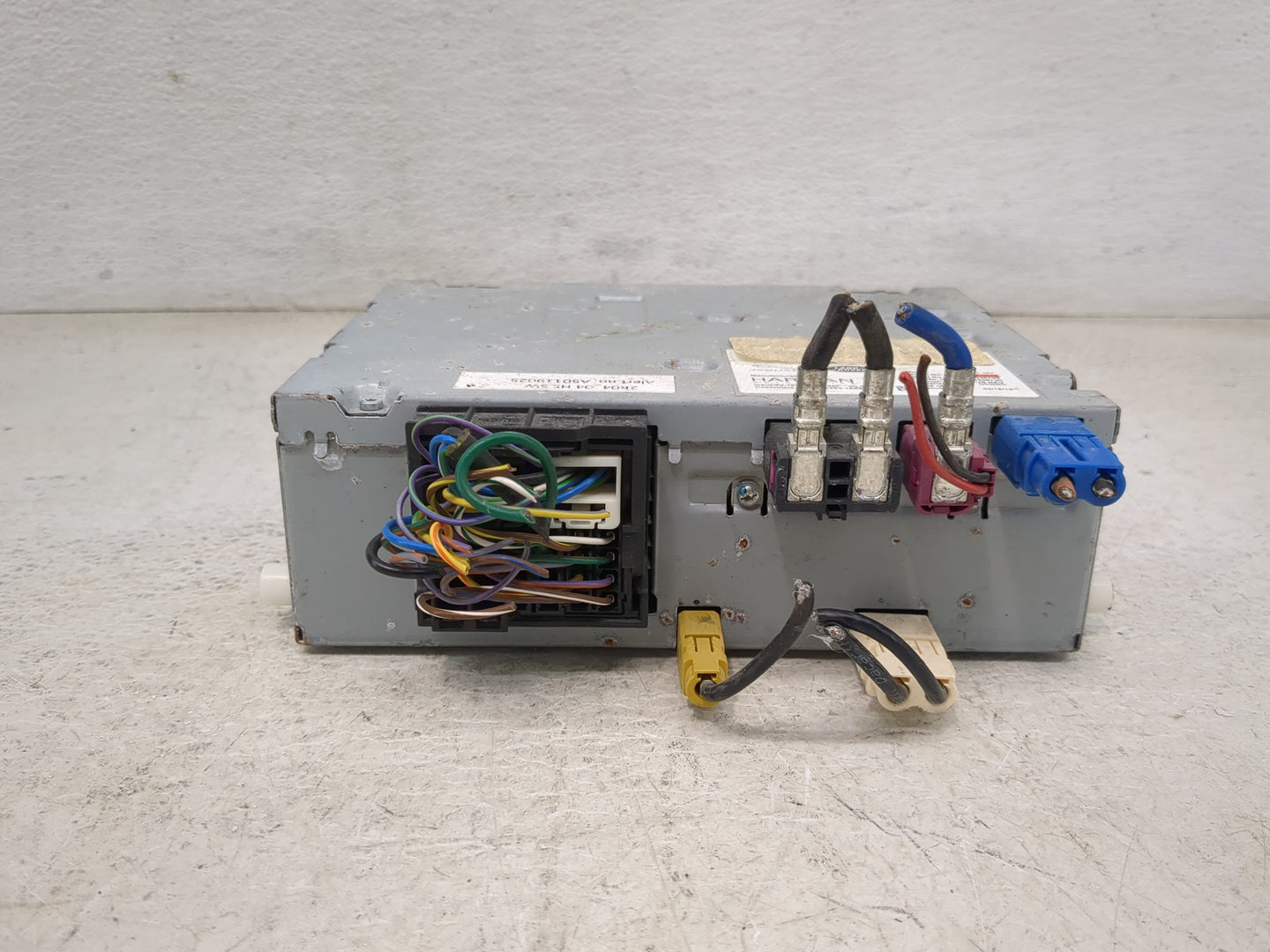 2016 Jaguar Xf Radio AM FM Cd Player Receiver Replacement P/N:GX63-18K812-DC BEL015, 2536730 Fits OEM Used Auto Parts - Oemu