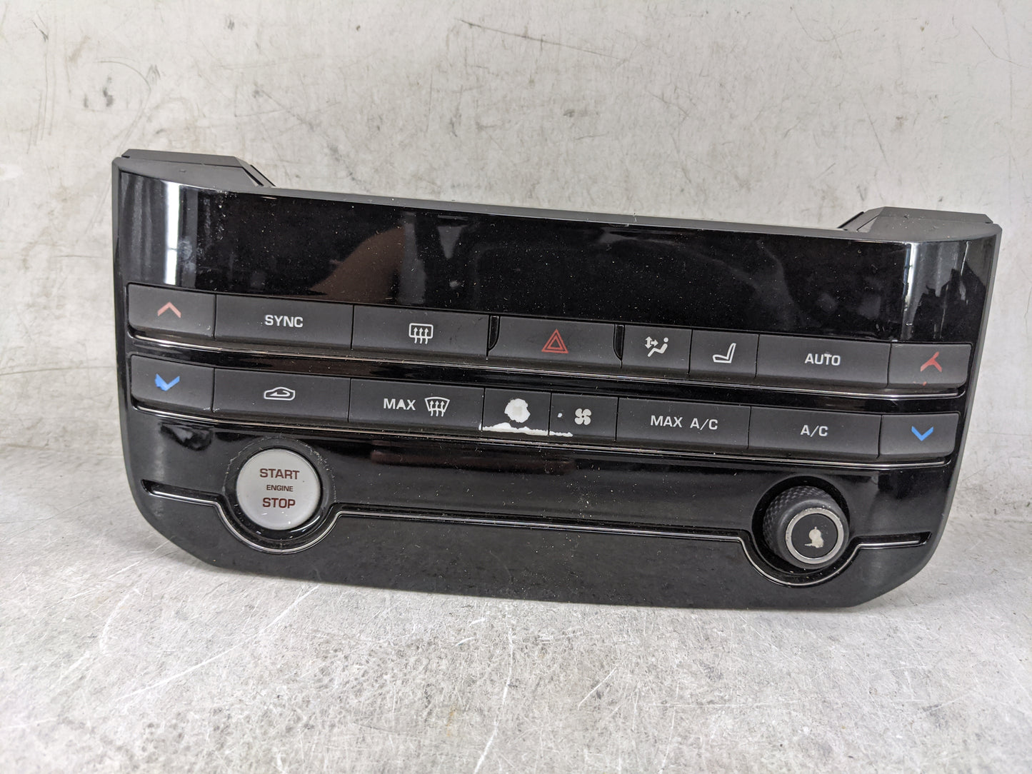 2016-2017 Jaguar Xf Climate Control Module Temperature AC/Heater Replacement P/N:GX63-18C858-RD GX6318C858AHE Fits Fits 2016