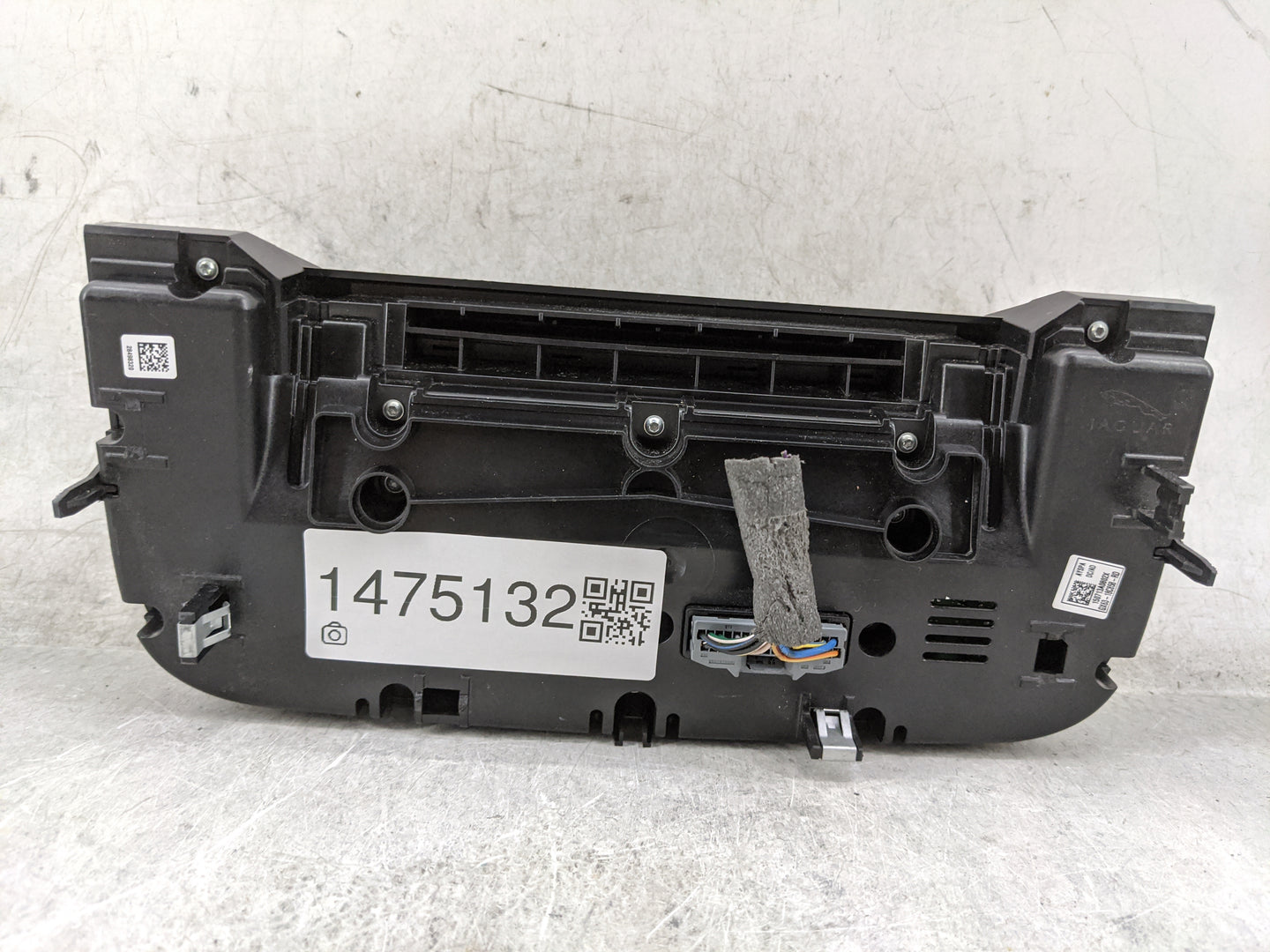 2016-2017 Jaguar Xf Climate Control Module Temperature AC/Heater Replacement P/N:GX63-18C858-RD GX6318C858AHE Fits Fits 2016