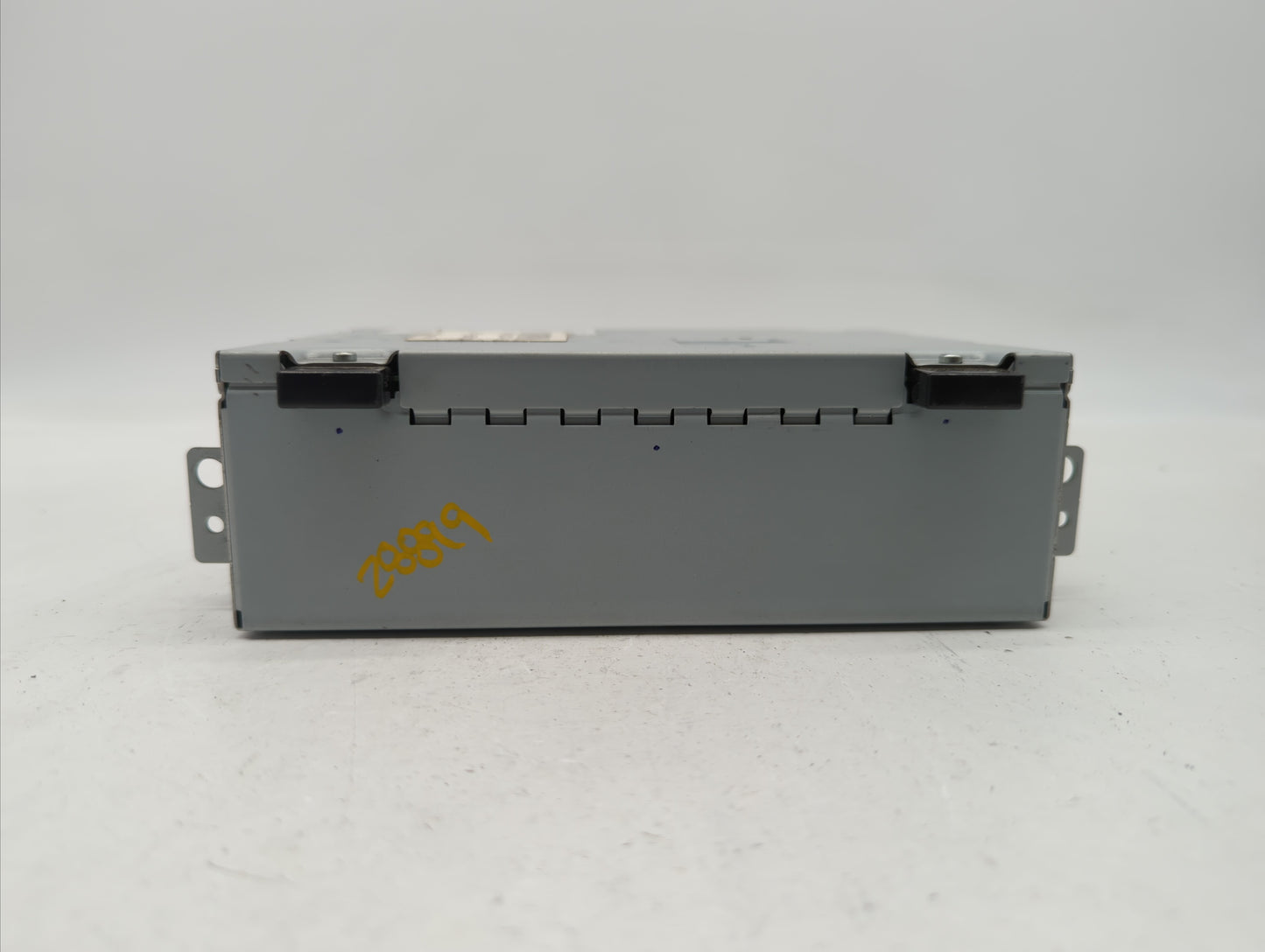 2016-2017 Jaguar Xf Am Fm Cd Player Radio Receiver - Oemusedautoparts1.com