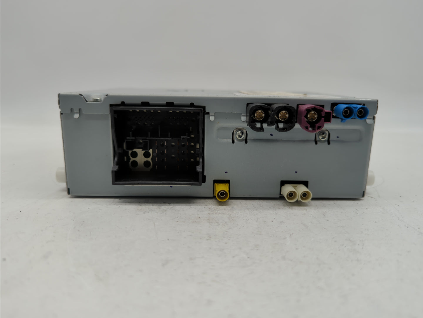 2016-2017 Jaguar Xf Am Fm Cd Player Radio Receiver - Oemusedautoparts1.com